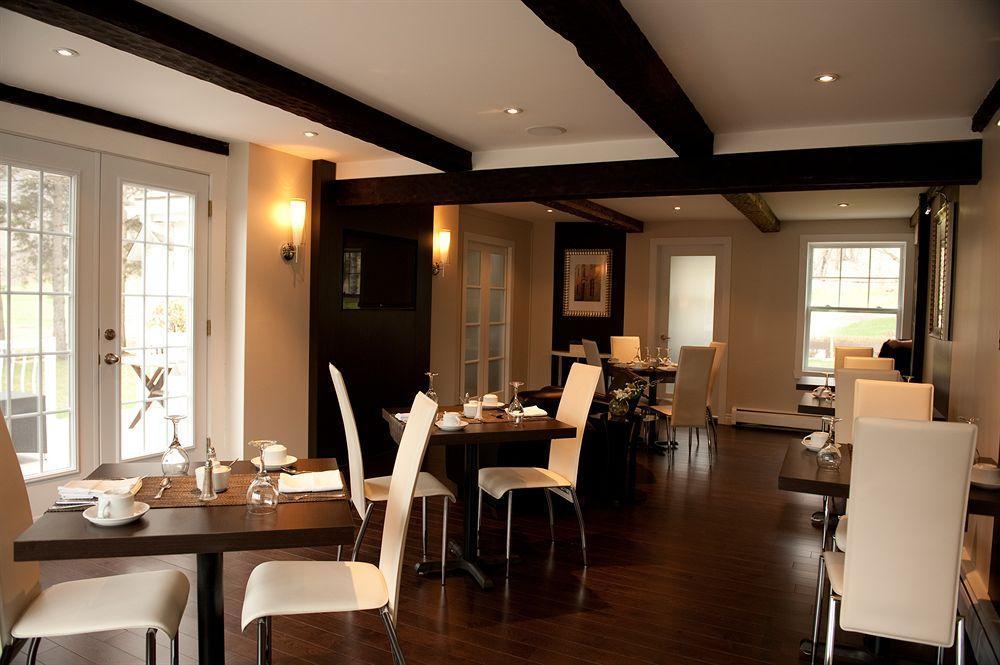 Auberge Sous L'Edredon B&B Saint-Sauveur-des-Monts Kültér fotó