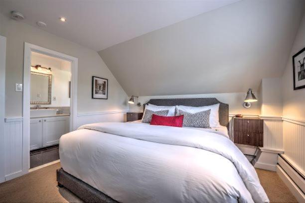 Auberge Sous L'Edredon B&B Saint-Sauveur-des-Monts Kültér fotó